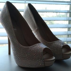 Jennifer Lopez Satin Heel